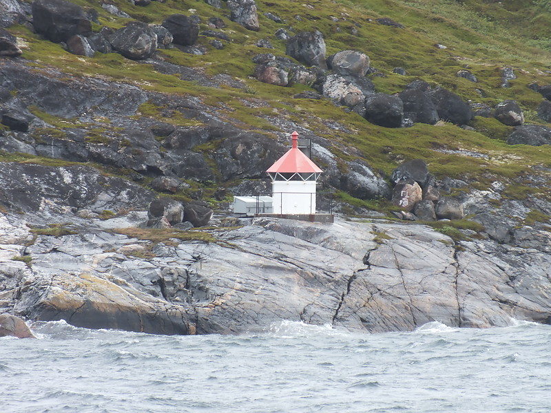 Reinøy lighthouse
Keywords: Bokfjord;Norway;Kirkenes