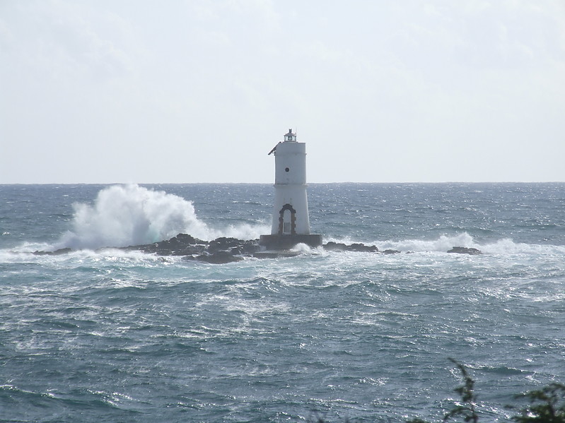 Sardinia / Scoglio Mangiabarche lighthouse
Keywords: Sardinia;Italy;Mediterranean sea