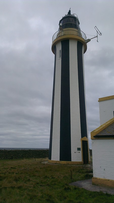 Start Point lighthouse
Rotating Fresnel Lens, Solar Powered, White/Black Striped Tower, Owned and Maintained by the Northern Lighthouse Board
Keywords: Orkney islands;Scotland;United Kingdom;North sea