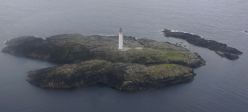 Shetland / Out Skerries / Bound Skerryli ghthouse
On the Coast of Shetland, Rotating Fresnel Lens, White Granite Tower, Owned and Maintained by the Northern Lighthouse Board
Keywords: Shetland;Scotland;North sea;United Kingdom;Aerial