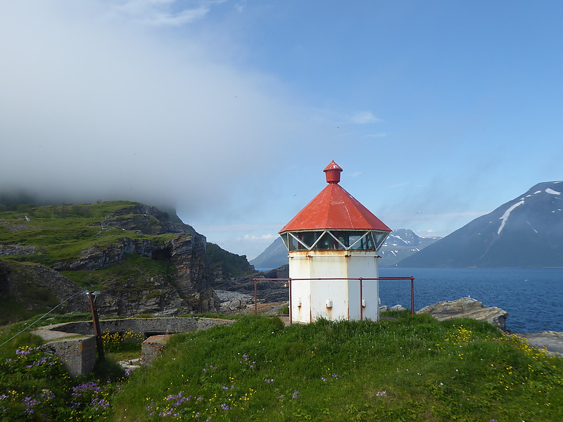 Skjervøya light
Keywords: Norway;Norwegian sea