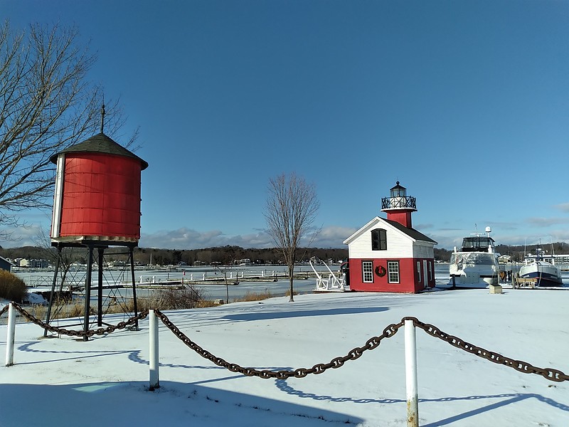 Southwestern Michigan / Lake Michigan / Saugatuck Lighthouse
AKA Kalamazoo River
Keywords: Lake Michigan;United States;Michigan
