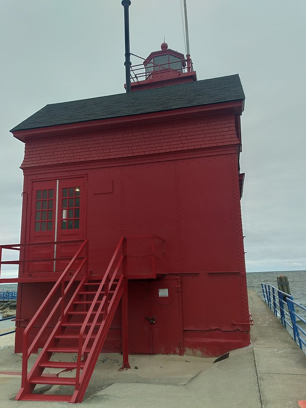 Michigan /  Holland Harbor South Pierhead lighthouse "Big Red"
Holland, Michigan. Lake Michigan
Keywords: Michigan;Holland;Lake Michigan;United States